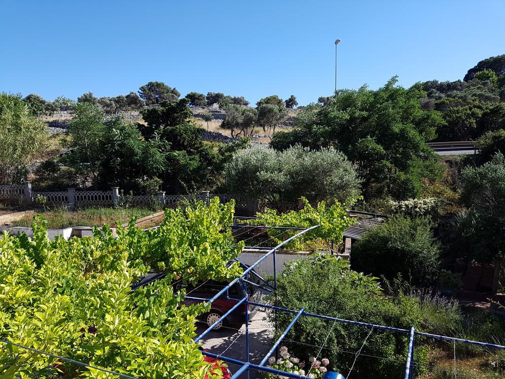Apartment Malvina Mali Lošinj Exteriör bild