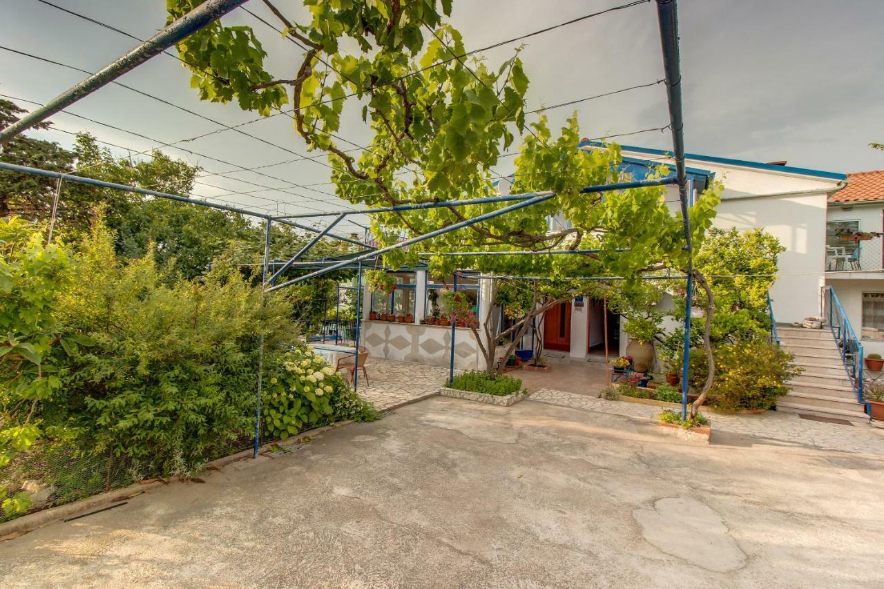Apartment Malvina Mali Lošinj Exteriör bild