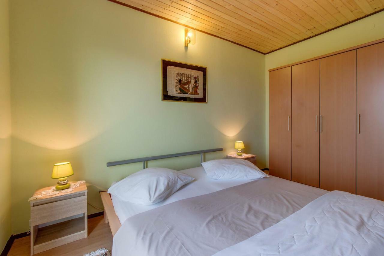 Apartment Malvina Mali Lošinj Exteriör bild
